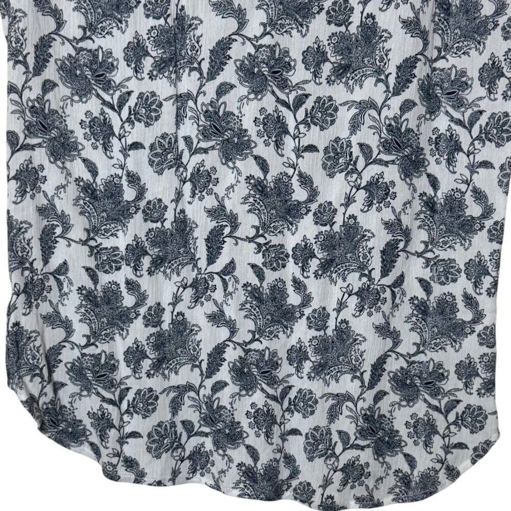 Skies Are Blue Stitch Fix Boho Floral Embroidered Top Size Small NWT Rayon - Picture 10 of 10